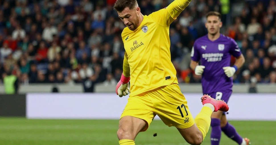গ্যালারি ভরে CR7: আল-নাসরে এক তারকার ভার, এক প্রাক্তন কোচের ছায়া